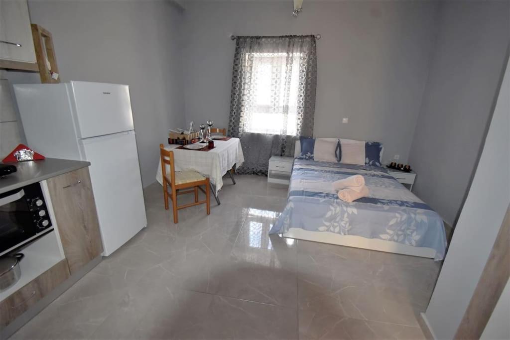 Villa Moshovia Studio Κάρπαθος Στο Κέντρο Και Ήσυχα Extérieur photo
